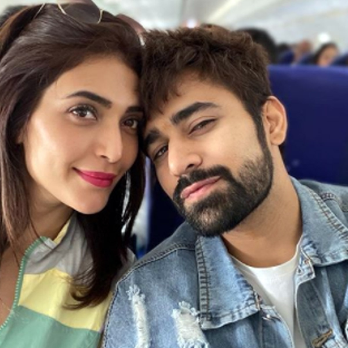 करिश्मा तन्ना और पर्ल वी पुरी 