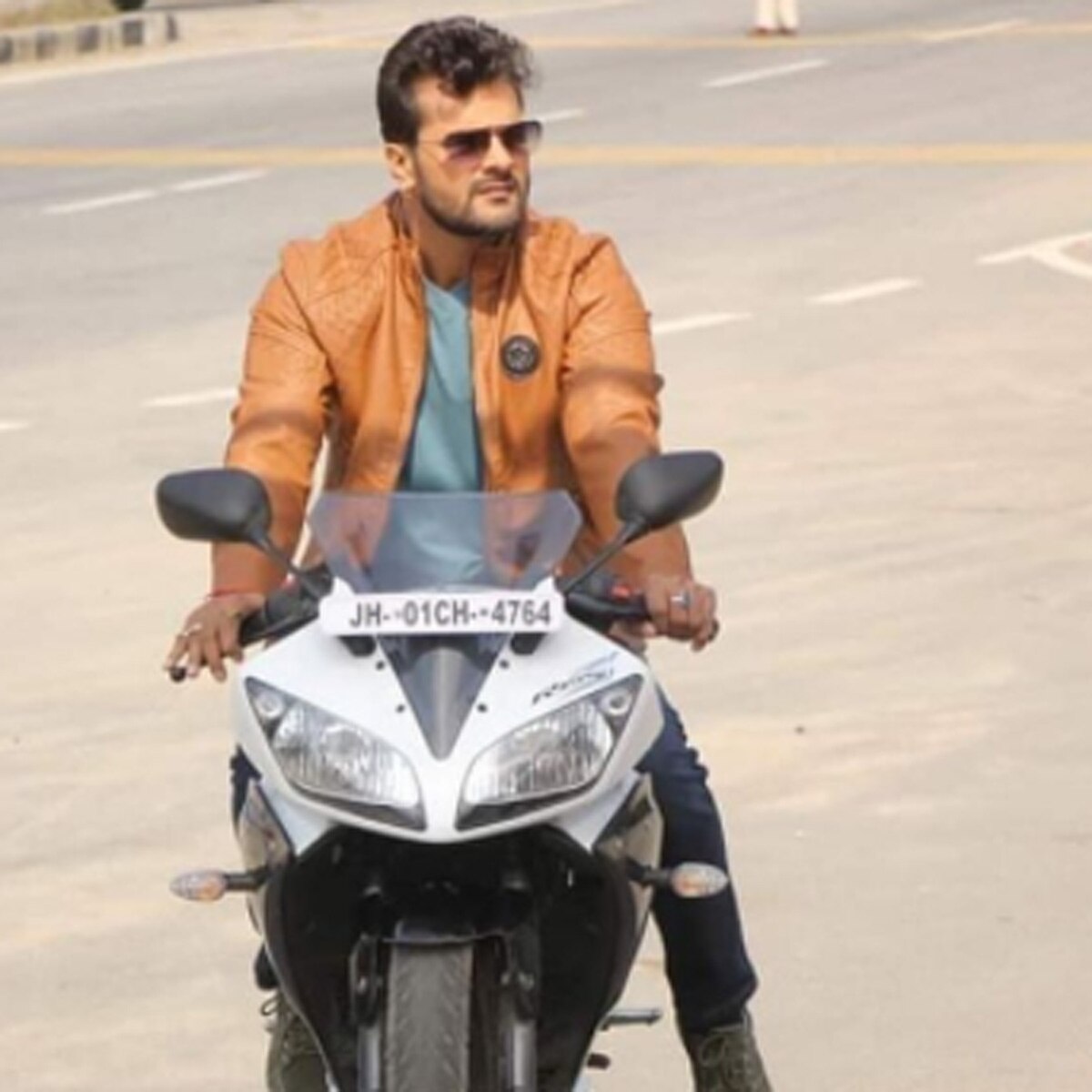 खेसारी लाल यादव