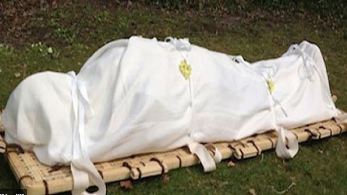 अर्थी पर युवक ने खोली दी आंखें