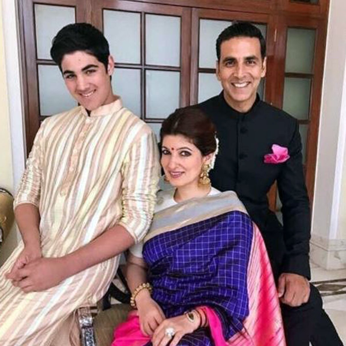 अक्षय कुमार-ट्विंकल खन्ना और बेटा आरव