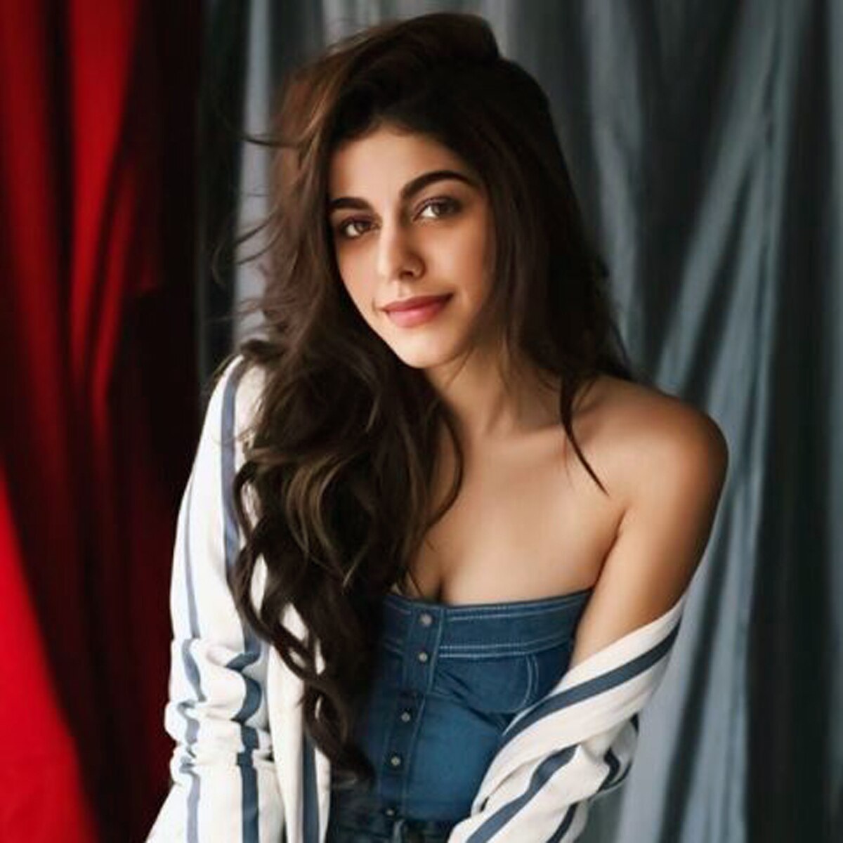 अलाया फर्नीचरवाला