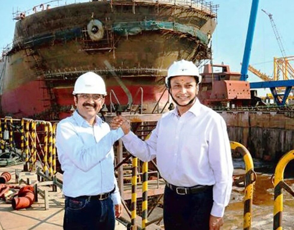 डिफेंस सेक्टर में कदम 