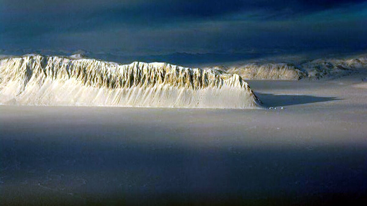 Greenland Arctic Ice Shelf Spalte Glacier Breaks Apart