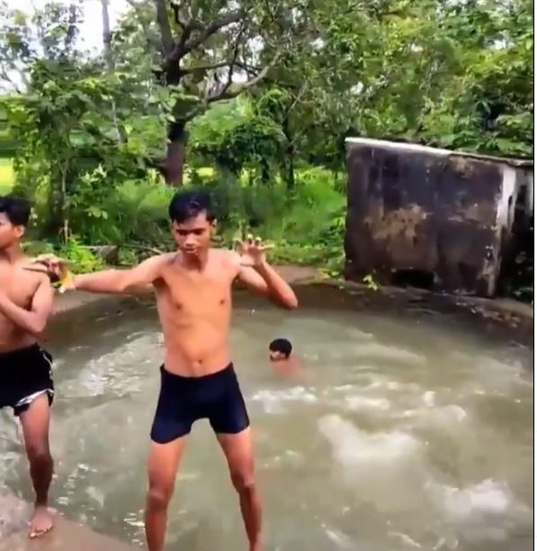 देसी एवेंजर्स 