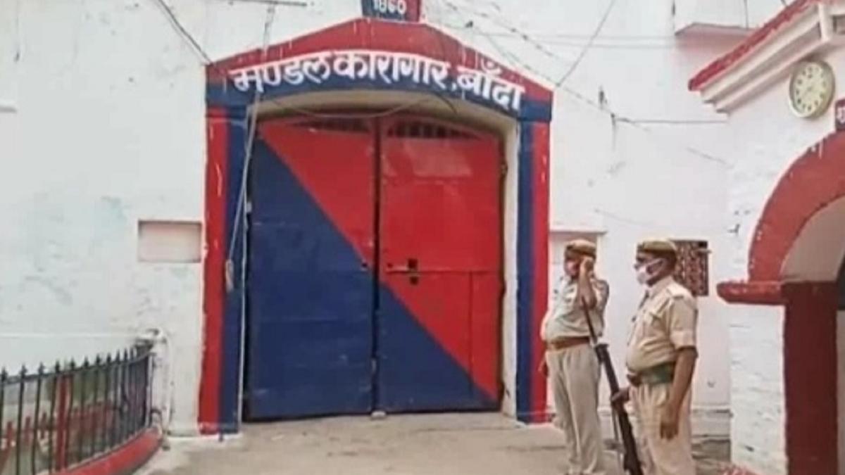 बांदा जेल के 54 कैदी पॉजिटिव