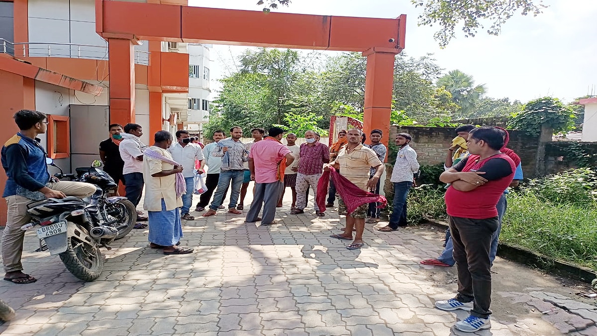 10th Class Girl student Shot in Begusarai Bihar Election