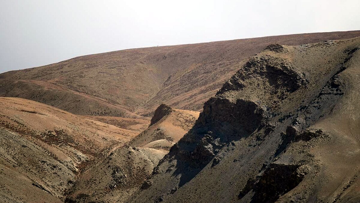 Black Top Exclusive Image Pangong Lake