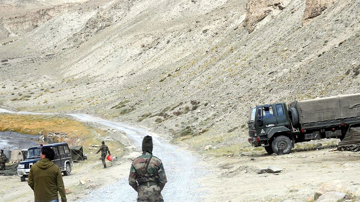 Black Top Exclusive Image Pangong Lake