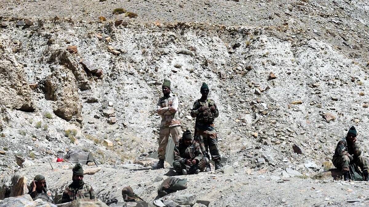 Black Top Exclusive Image Pangong Lake