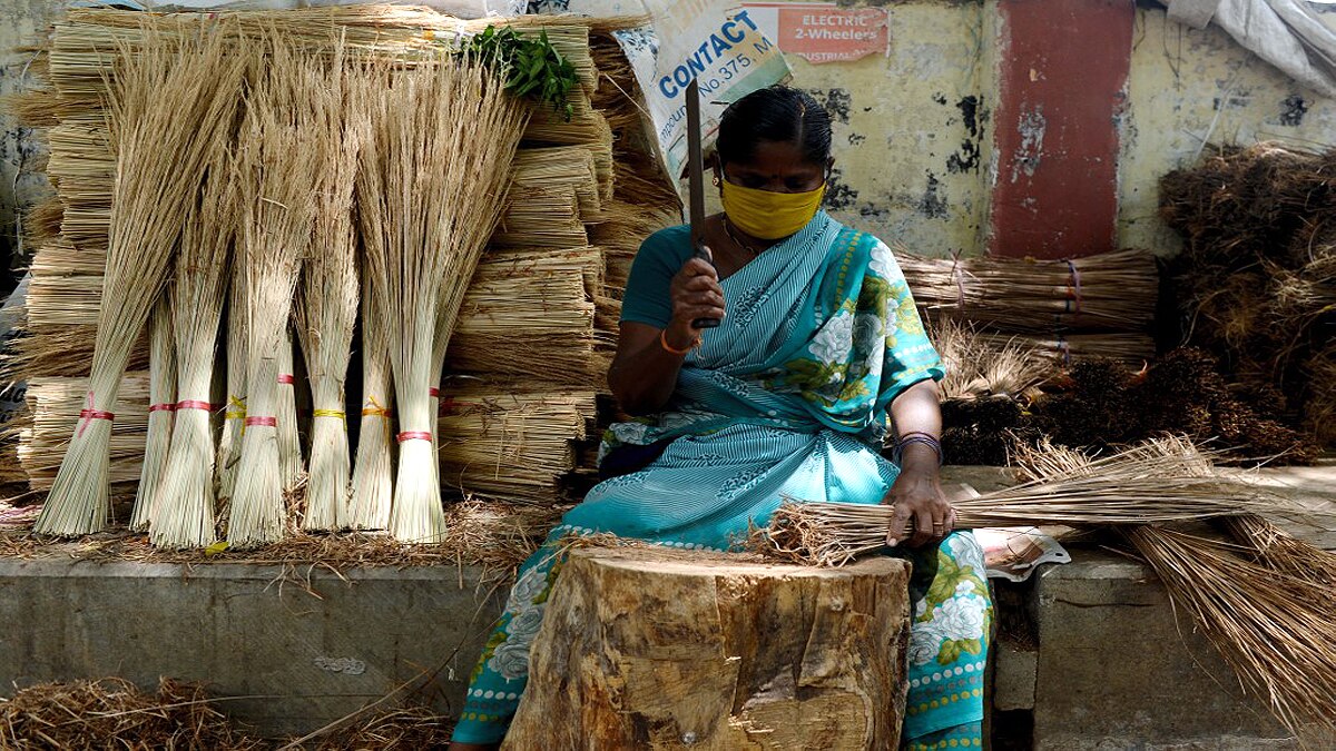  Broom can spread corona virus AIIMS doctor Warn