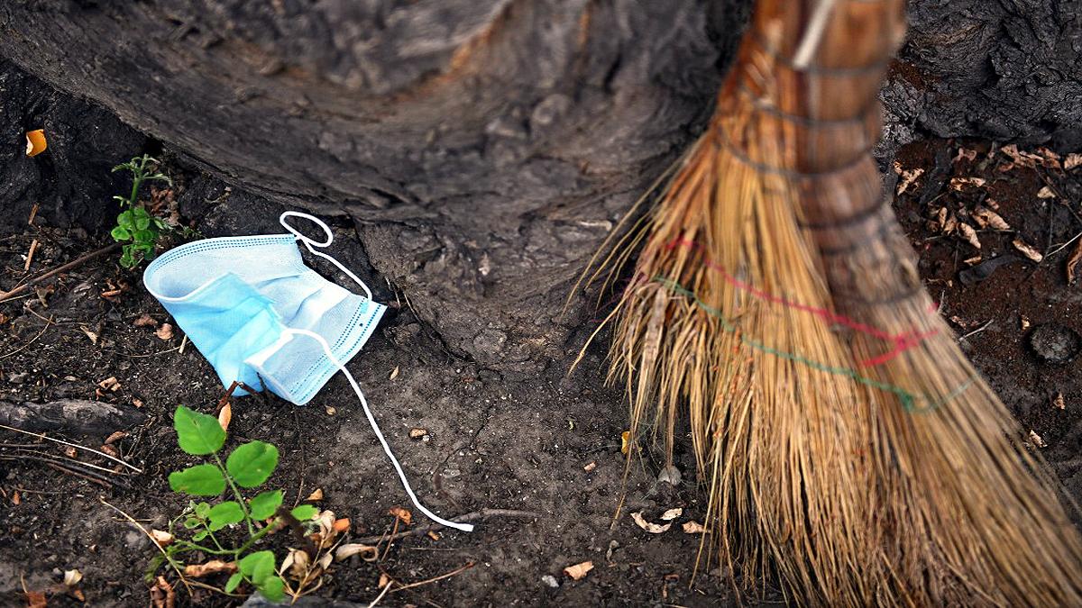  Broom can spread corona virus AIIMS doctor Warn