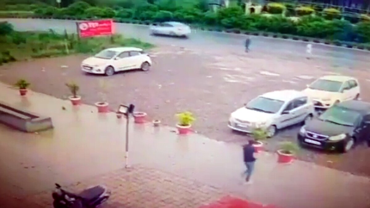 कार की हाइजैकिंग.