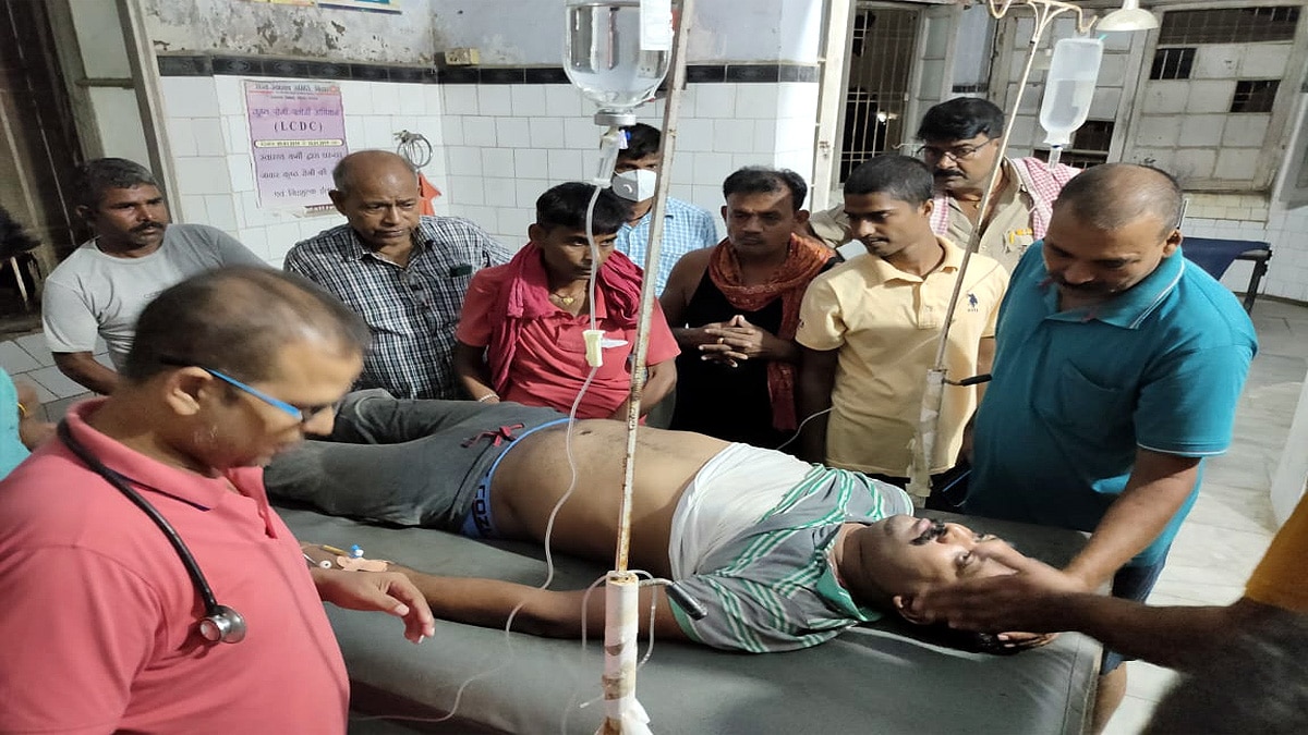 Chhapra Country alcohol filled truck hit police van