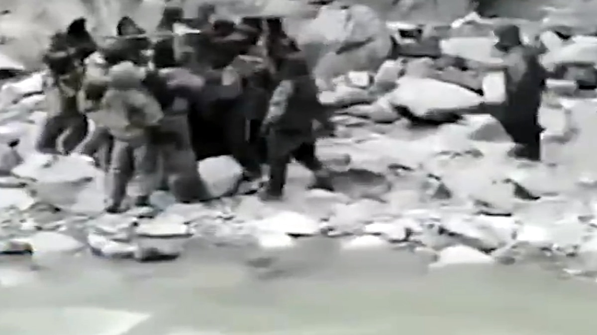 News Video of Chinese Troops Fighting with Indian Soldiers