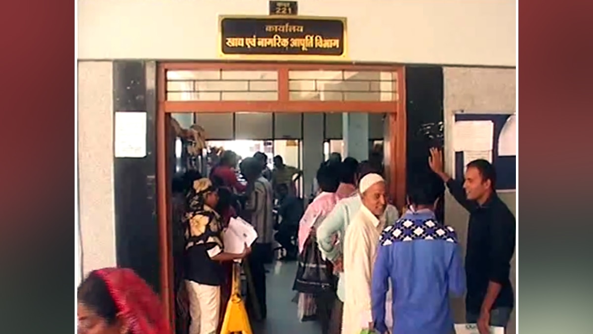 मुख्यमंत्री को ठंडा खाना दिया तो अधिकारी सस्पेंड, राजनीति तेज हुई तो हुए बहाल   