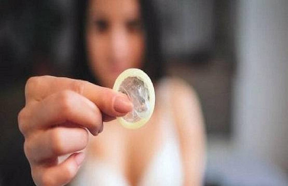 यूज हुए कंडोम की फैक्ट्री में दोबारा हो रही थी पैकिंग