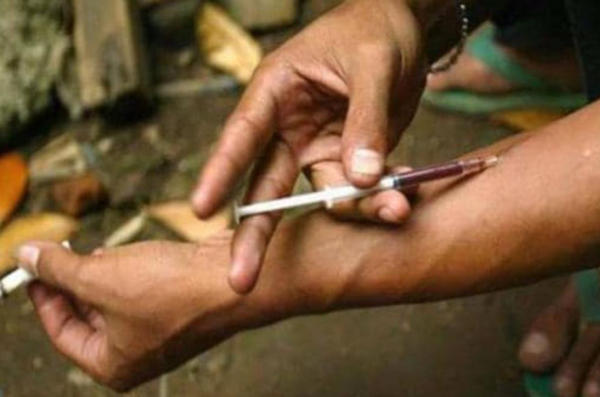 ड्रग्स रैकेट का भंडाफोड़