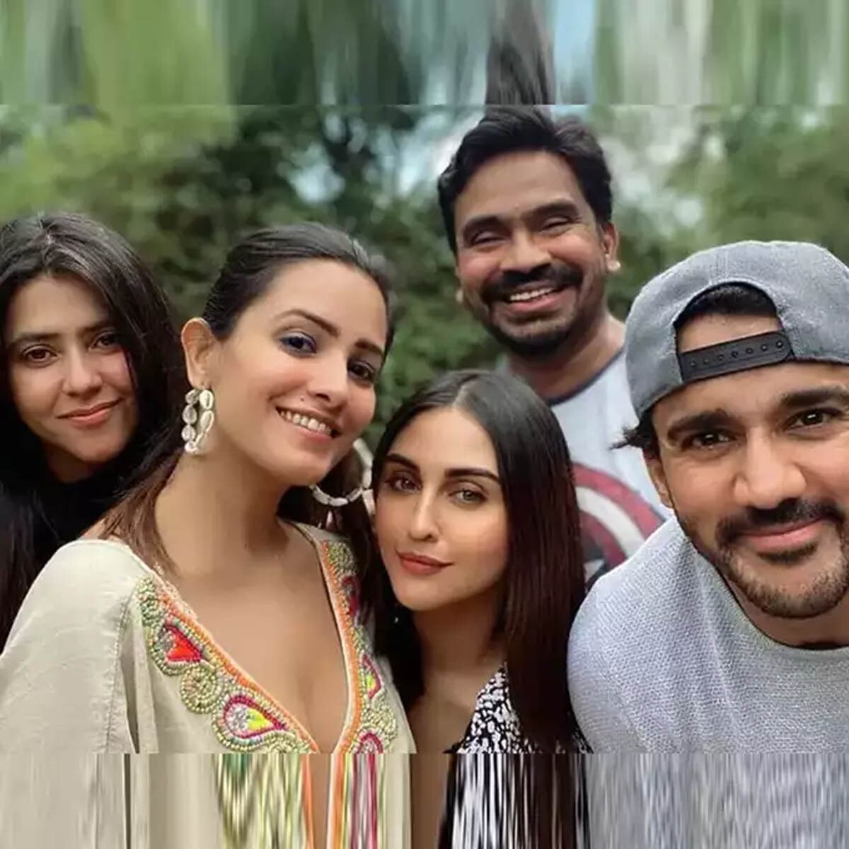 एकता कपूर दोस्तों के साथ