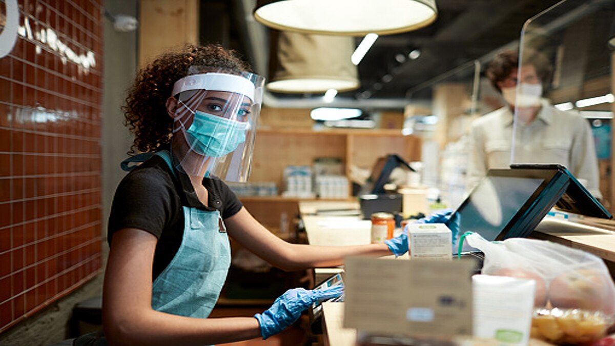 Face shields ineffective at trapping Coronavirus