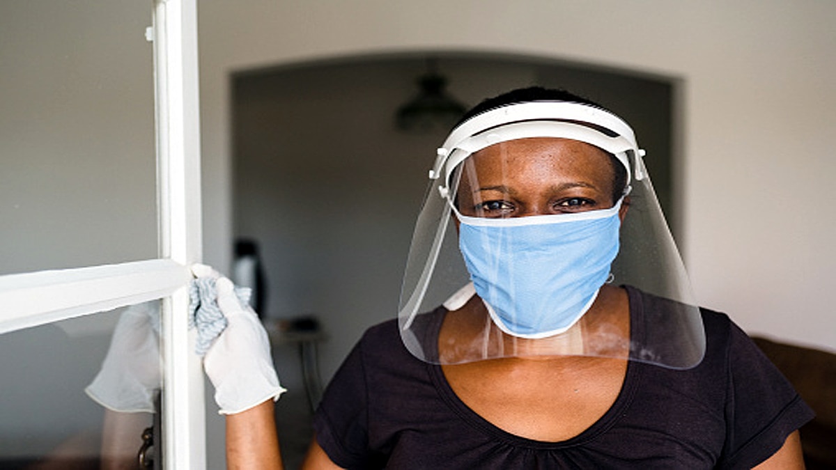 Face shields ineffective at trapping Coronavirus