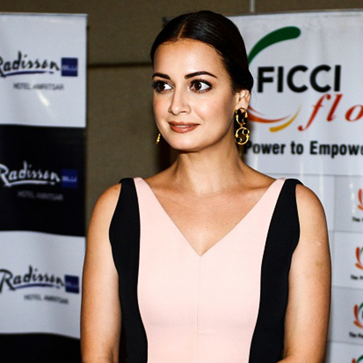 दीया मिर्जा