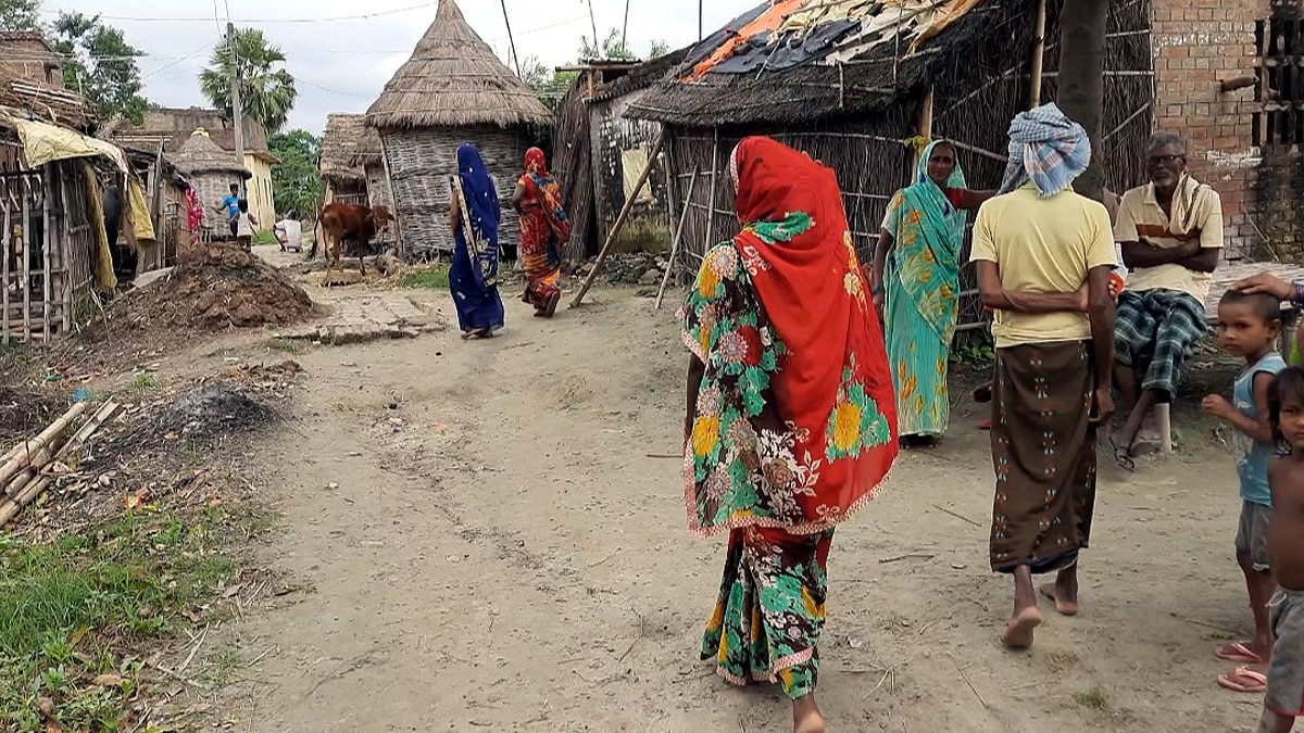 No Roads No Marriage in this Village of Gopalganj Bihar Election