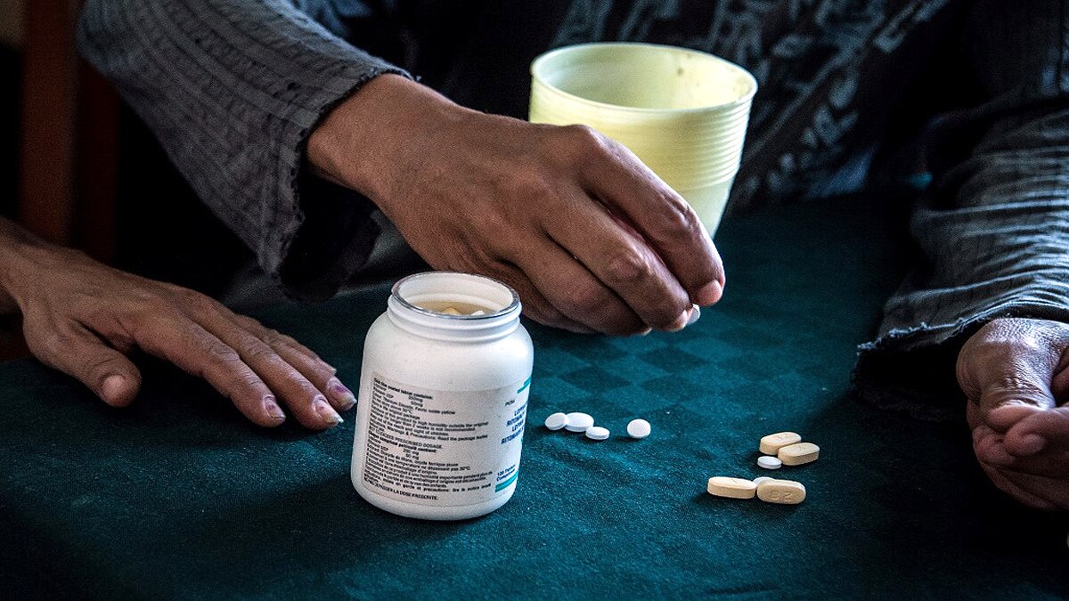 person immune system fought HIV and cured