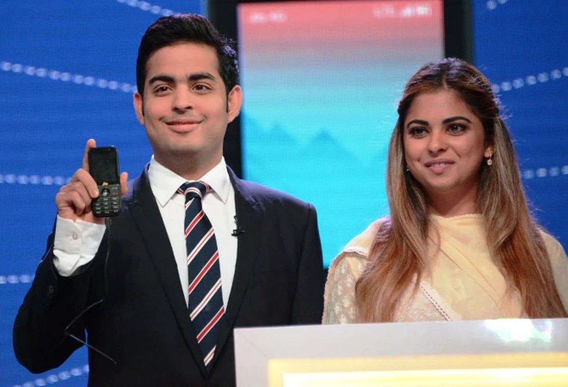 आकाश और ईशा 