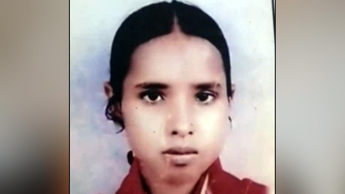 जावित्री उर्फ गायत्री. 