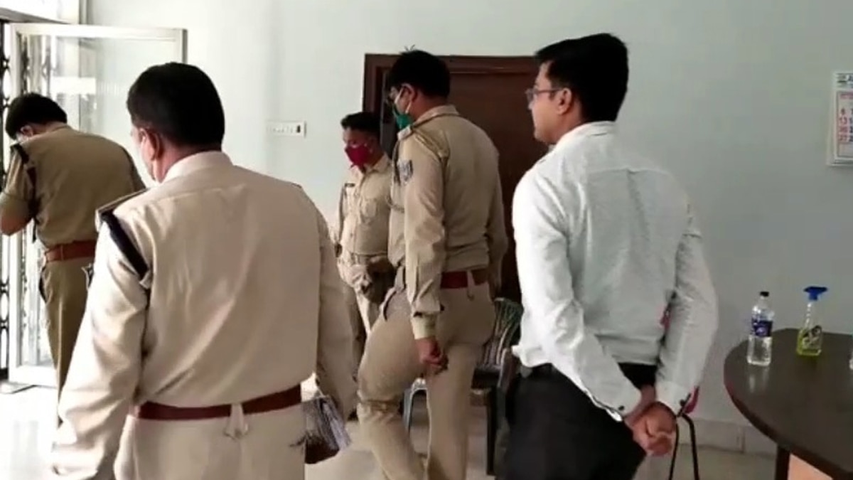 मरने से पहले पुलिसकर्मी ने फोन पर कही सुसाइड की बात.