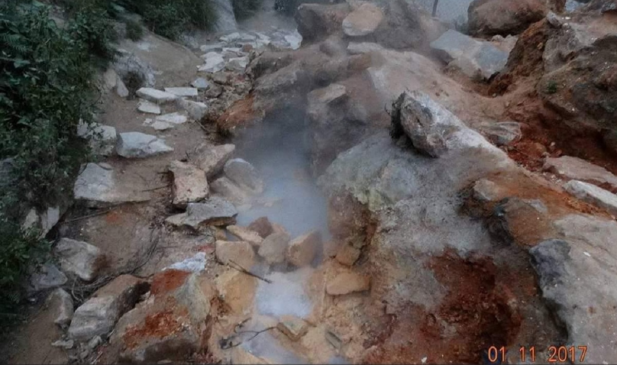 कभी इस कुंड से निकलता था गर्म पानी