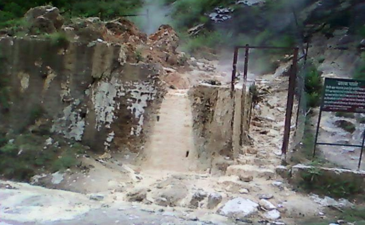 कभी इस कुंड से निकलता था गर्म पानी