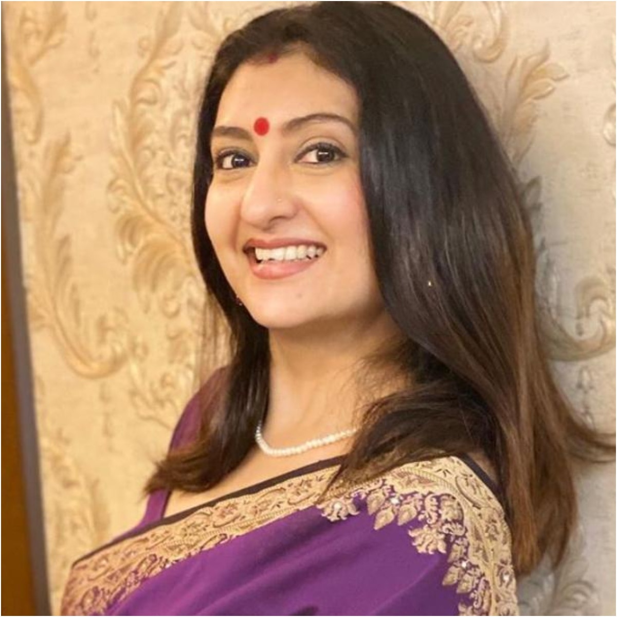 जूही परमार 