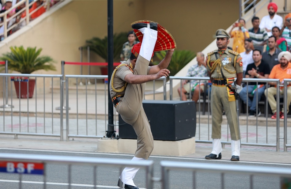 पाकिस्तानी रेंजर्स को जवाब