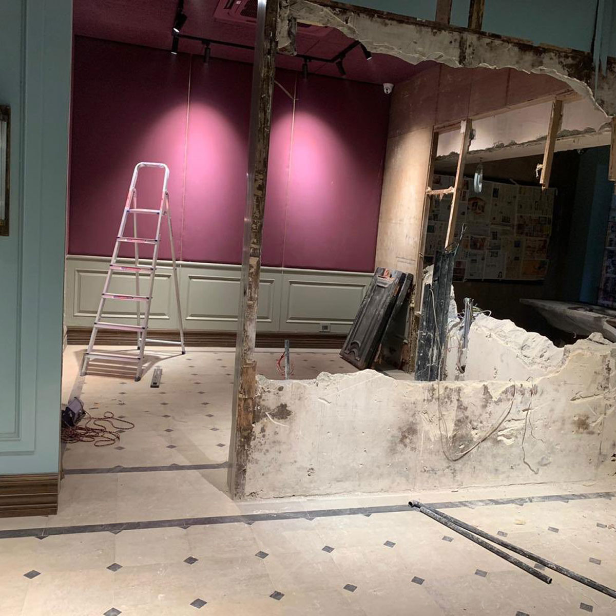 कंगना का दफ्तर