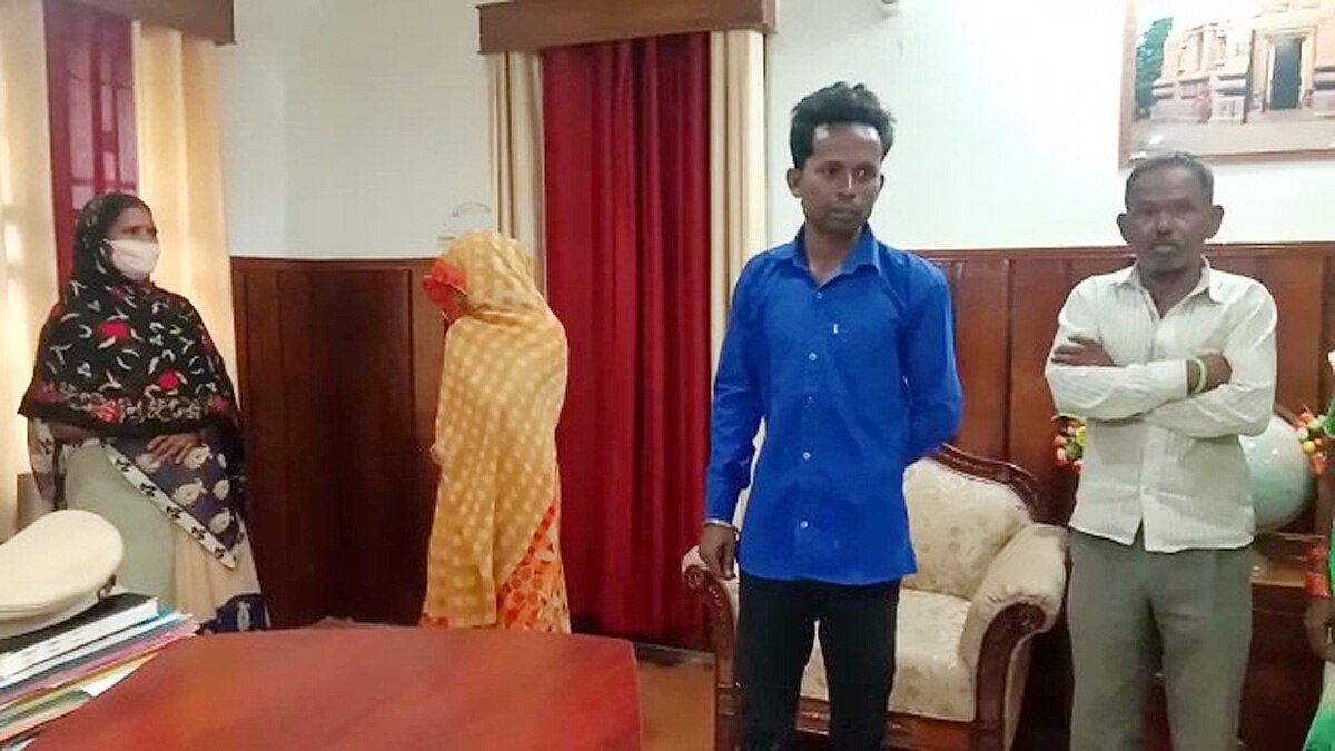 Two women arrested for robbing under the pretext of marriage Kaimur