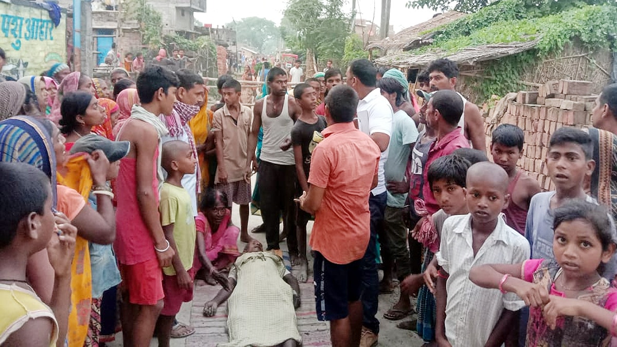 Khagaria Married woman kidnapped old man killed 