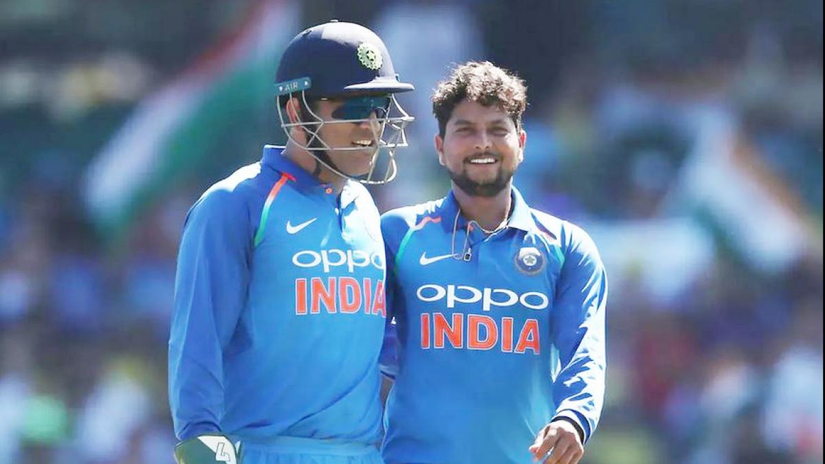 MS Dhoni and Kuldeep Yadav
