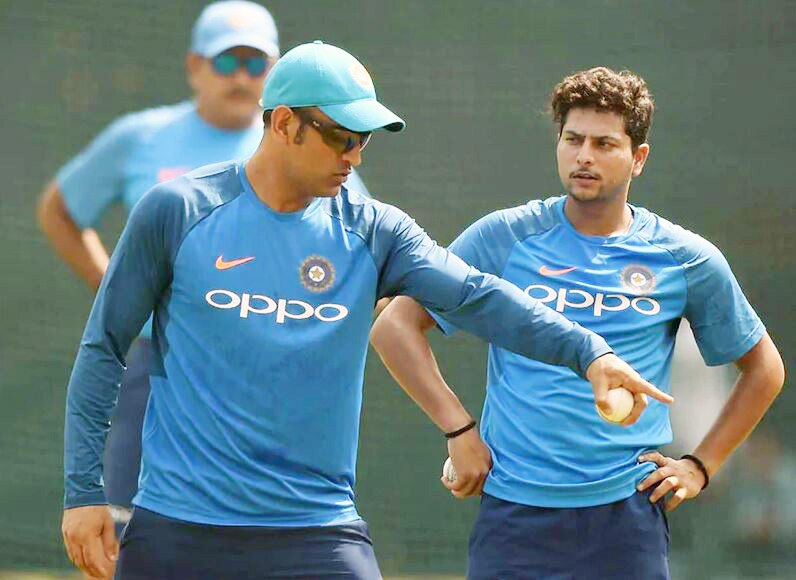 MS Dhoni and Kuldeep Yadav