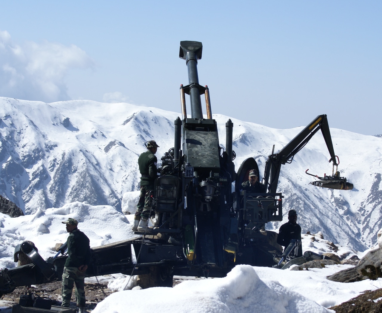 LAC पर लाउडस्पीकर