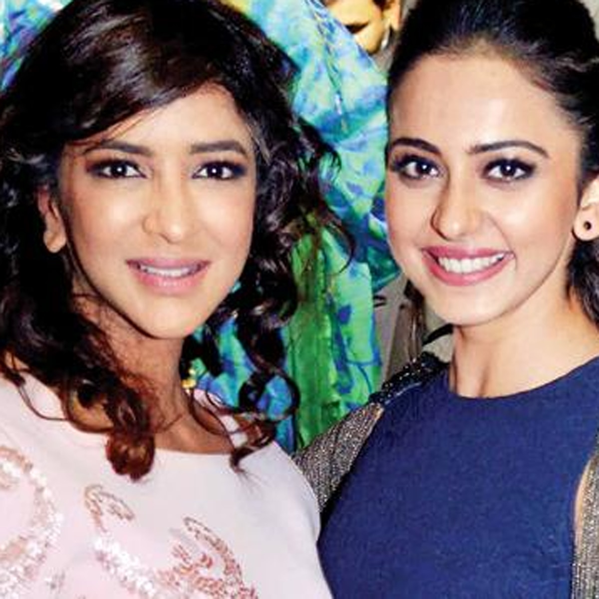 लक्ष्मी मंछू और राकुल प्रीत सिंह