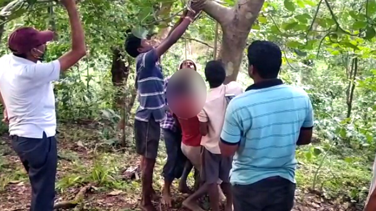 wife refuses to return to his maternal home father kills two sons.