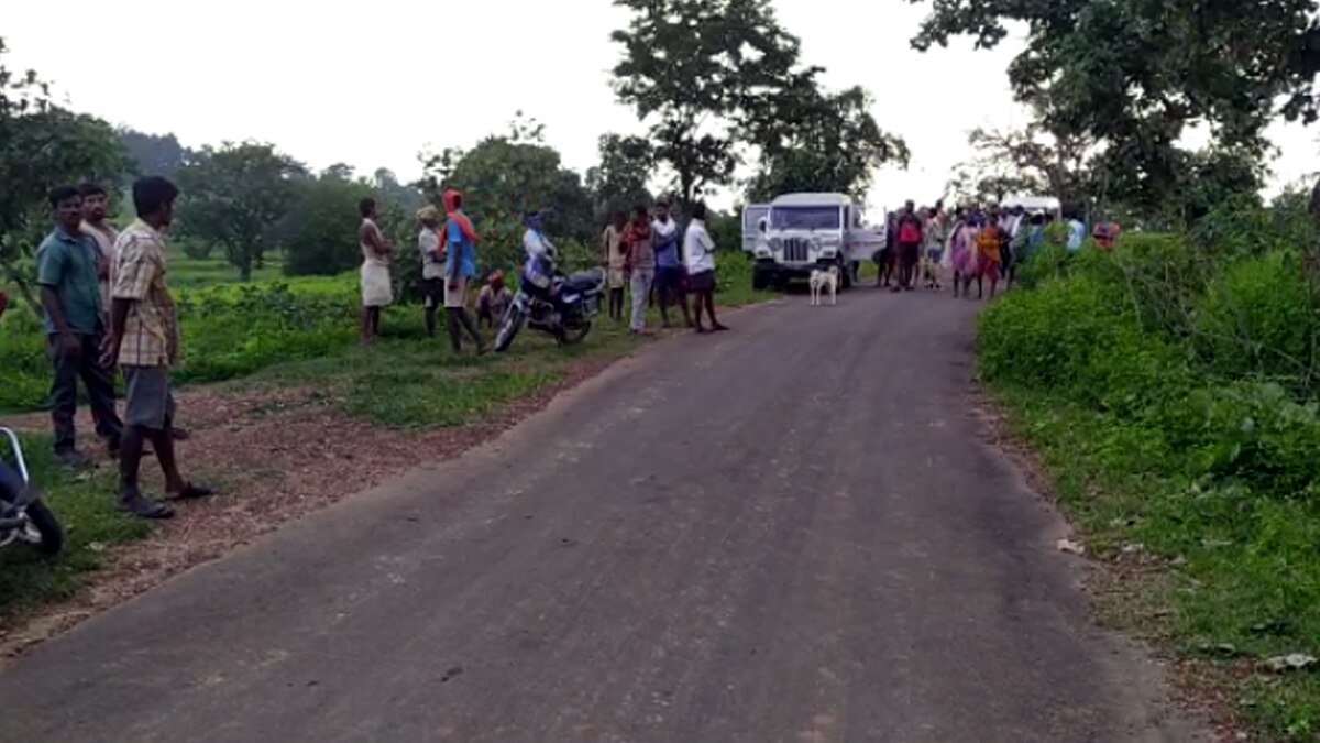 wife refuses to return to his maternal home father kills two sons.