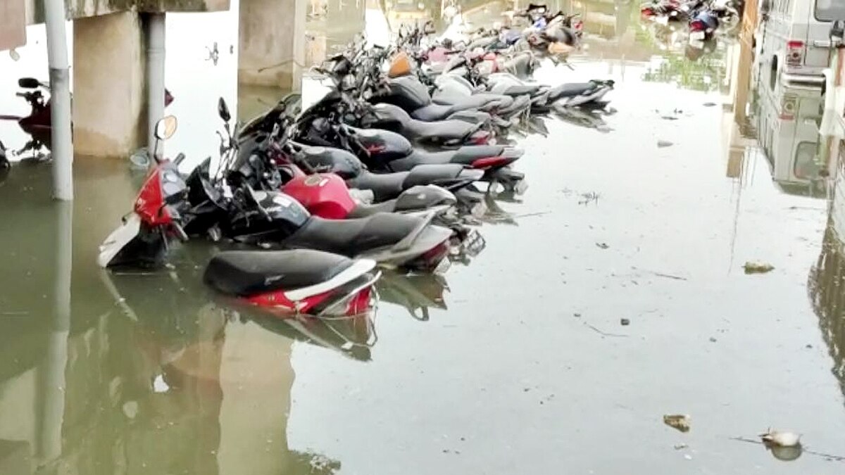 Nepal Releases water in Budhi Gandak River Muzaffarpur Lower Area Flooded 