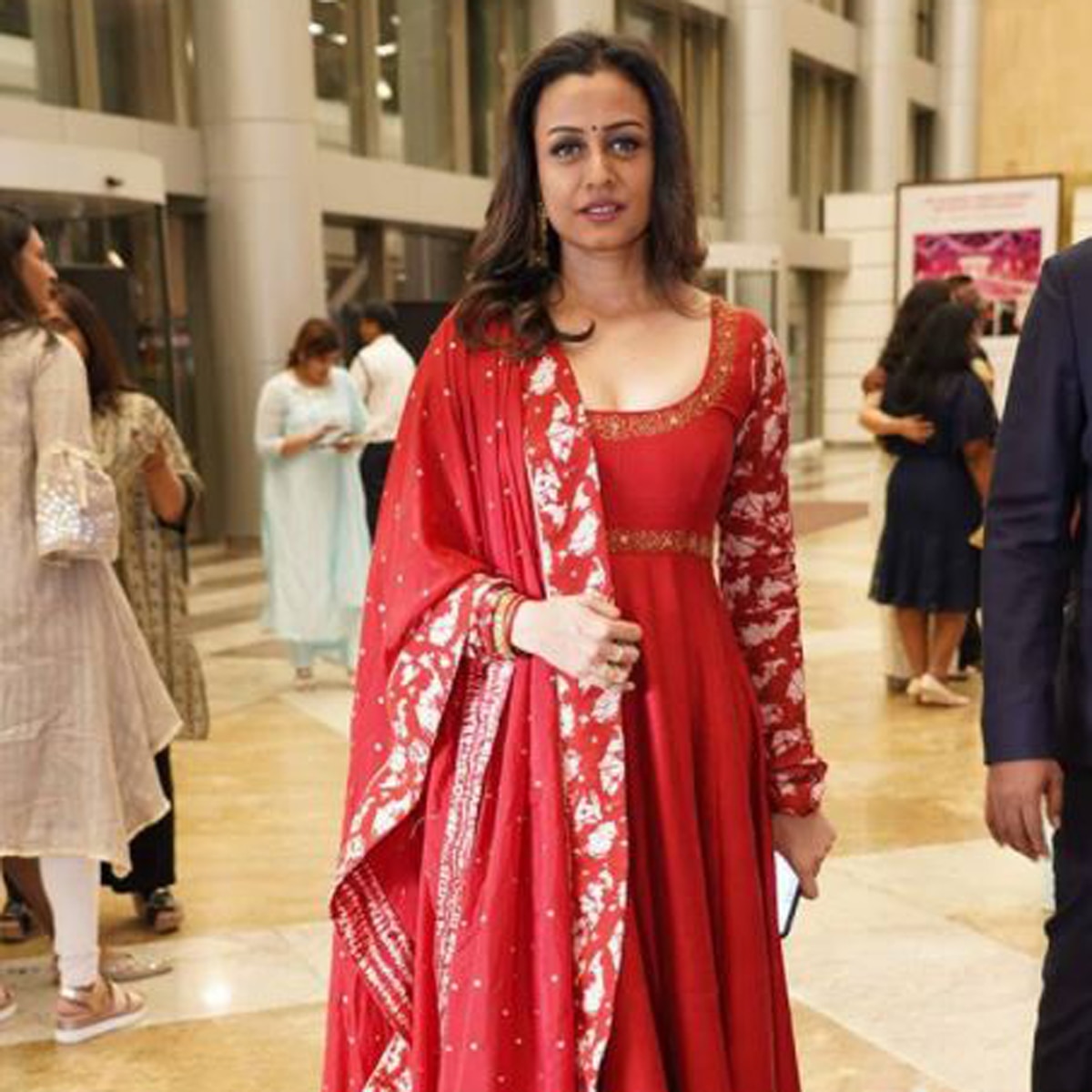 नम्रता श‍िरोडकर 