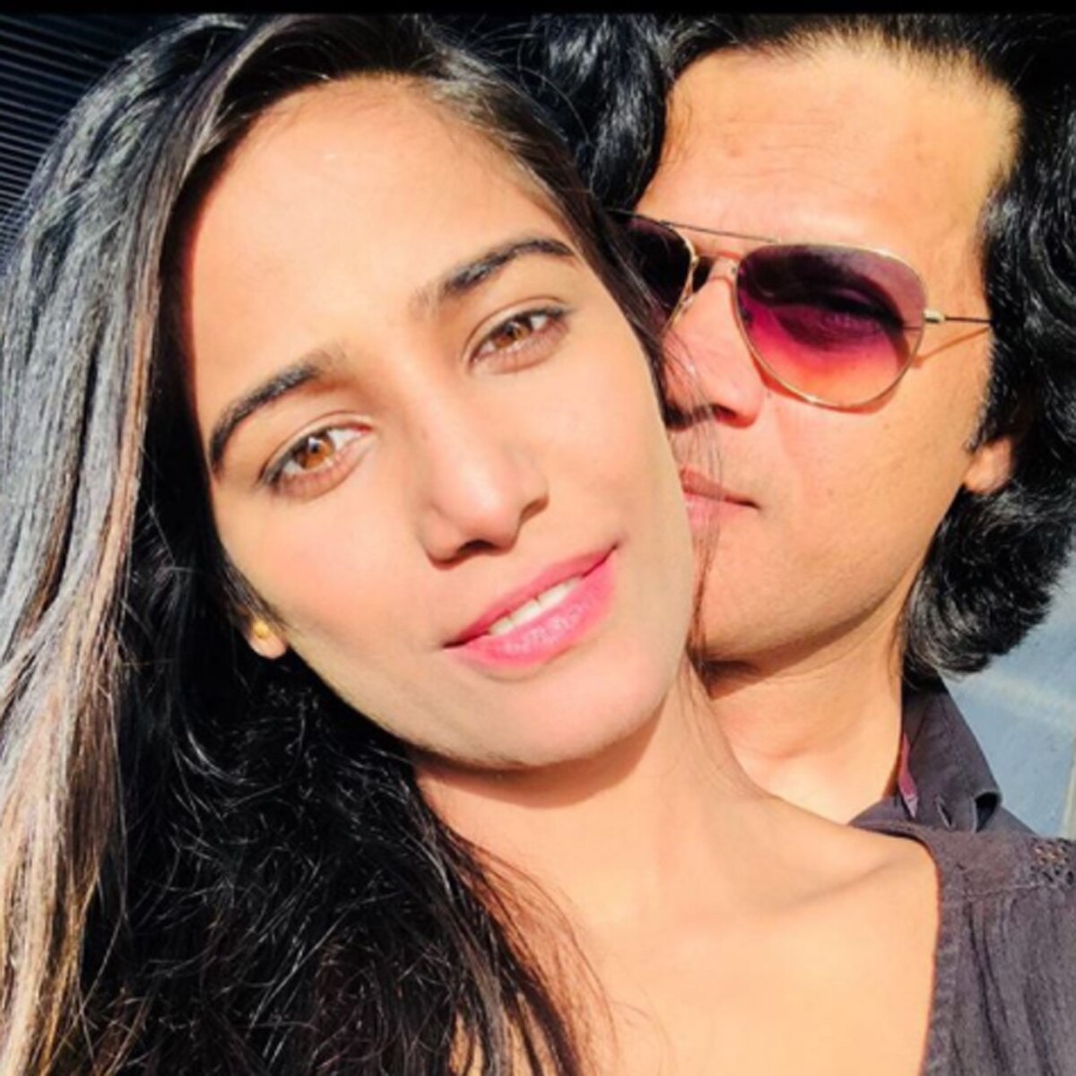 पूनम पांडे और सैम बॉम्बे