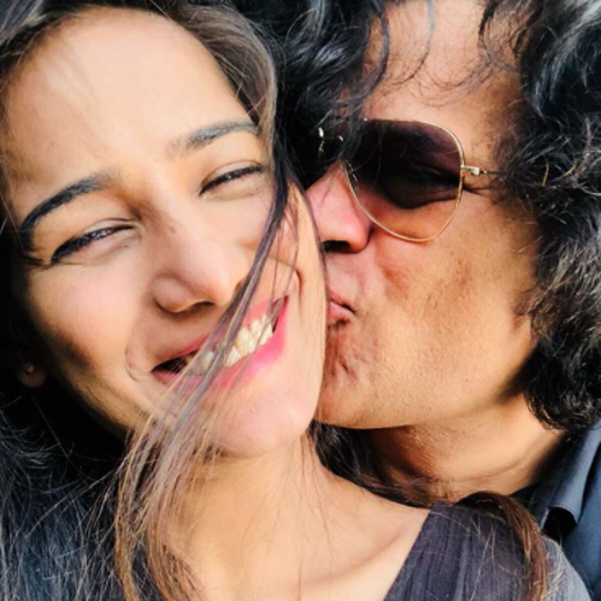 पूनम पांडे और सैम बॉम्बे