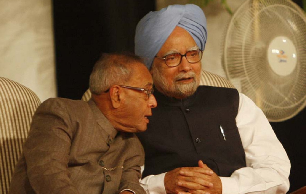 मनमोहन सिंह के साथ प्रणब मुखर्जी
