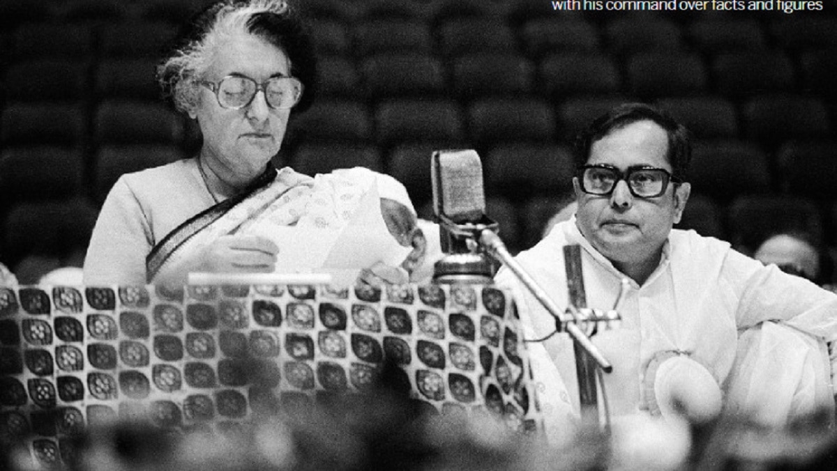 इंदिरा गांधी के साथ प्रणब मुखर्जी