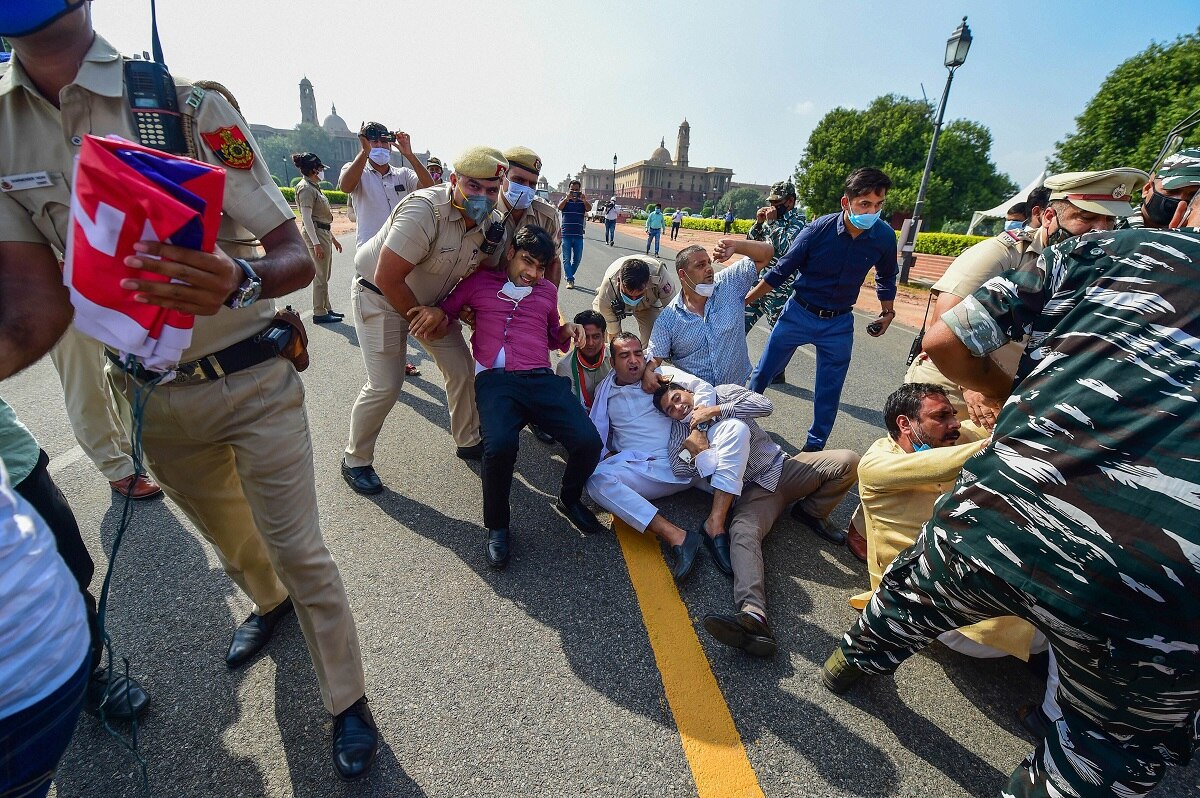 हाथरस गैंगरेप: देश के कई हिस्सों में प्रदर्शन